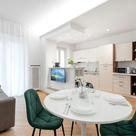 Appartamento White Flat Gallia Roma