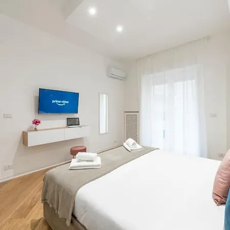Apartment White Flat Gallia