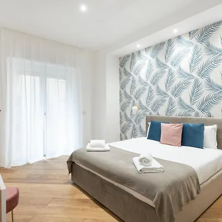 Apartment White Flat Gallia Rome